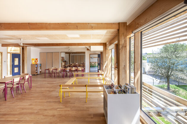Architecture régénérative Rosny - Centre de loisirs Jacques Chirac — Une salle d’activités // Juan Sepulveda / Topophile