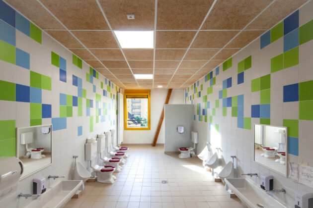 Architecture régénérative Rosny - École Simone Veil — Le théorême des toilettes… // Juan Sepulveda / Ekopolis / Topophile