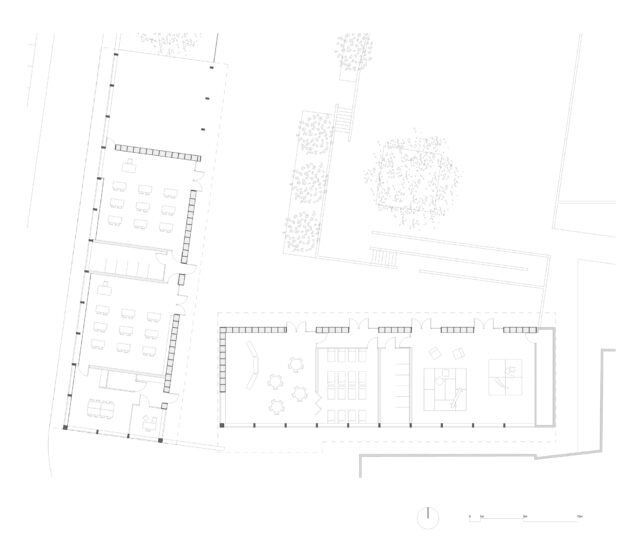 Huitorel Morais - La Selle-Craonnaise — Plan : bâtiments des classes, cours, venelle de contournement // Huitorel Morais / Topophile