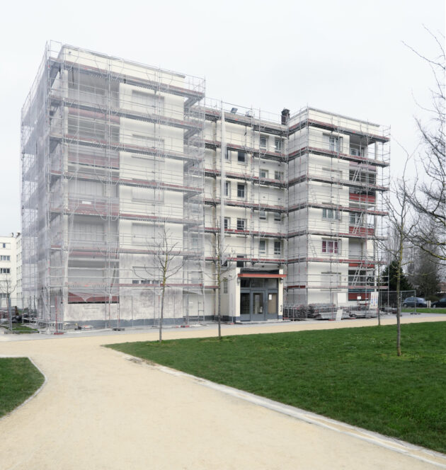 Les façades en chantier // Coline Bublex / Topophile