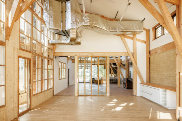 La serre et la salle polyvalente  // 11H45/FLORENT MICHEL pour LAO SCOP / Topophile