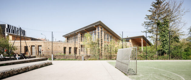 Vue depuis le terrain de sport  // 11H45/FLORENT MICHEL pour LAO SCOP / Topophile