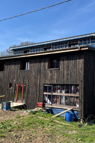 Maison auto-construite en bois-paille