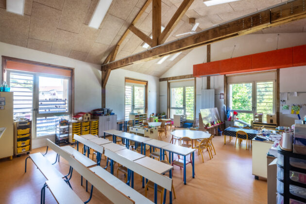 Une salle de classe sous les toits // Juan Sepulveda / Topophile